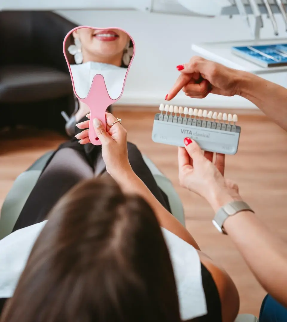 Esthétique du sourire au Luxembourg : différentes solutions de prothèses et implants et blanchiment dentaire à votre disposition